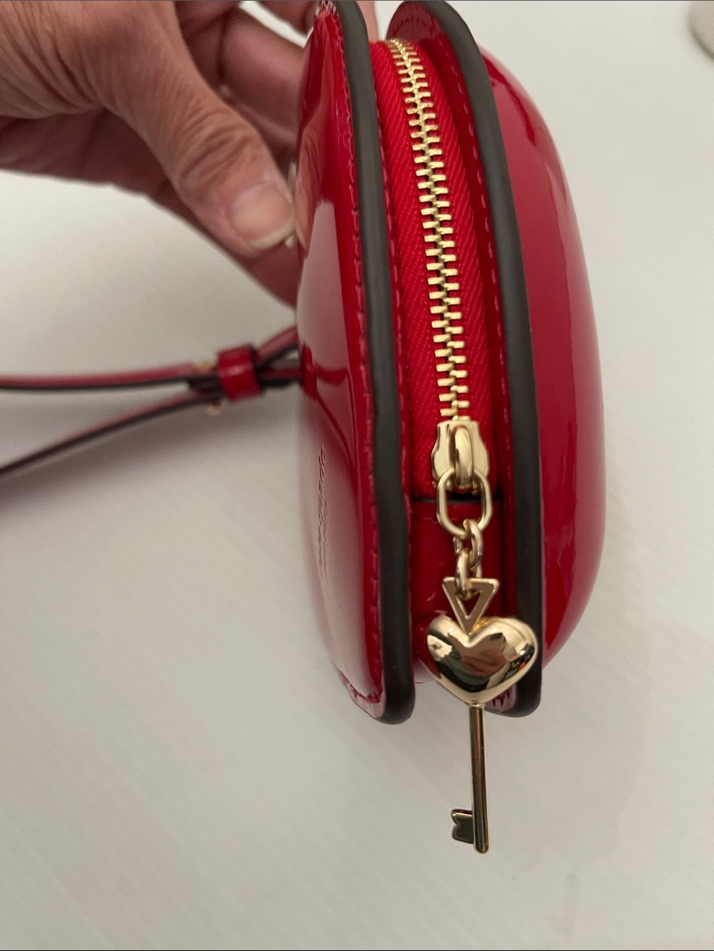 KATE SPACE NEW YORK KEY TO MY HEART PATENT LEATHER WOMENS WRISTLET - Picture 5 of 12